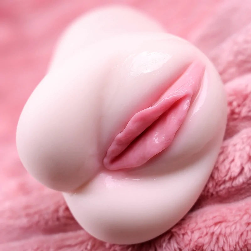 Ayla - 1.9 lbs Lifelike Labia Majora Pocket Pussy Masturbator