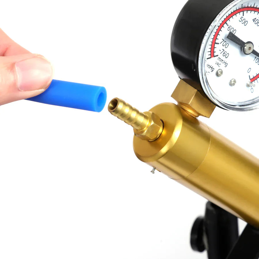 XP05S – Elite Brass Scissor-Grip Manual Penis Pump with Precision Gauge & Quick-Disconnect